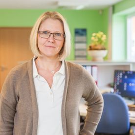 Anja Kienast, Büroangestellte